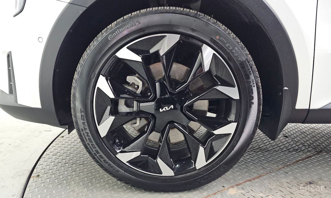 2024 Kia Sorento IV Рестайлинг Gasoline 2.5T 2WD Noblesse с пробегом 14 046 км