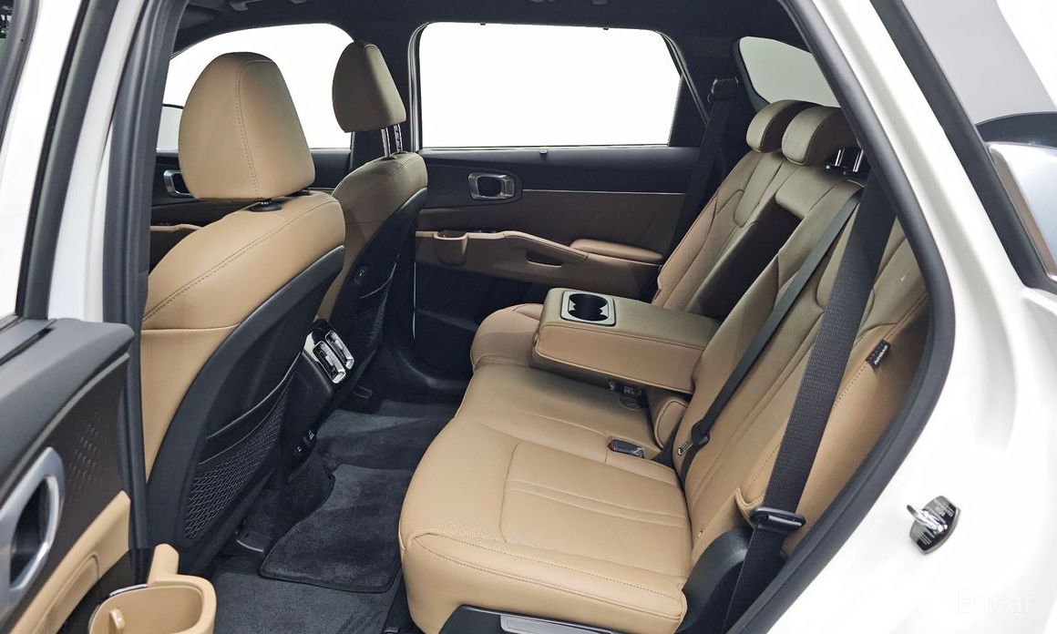 2024 Kia Sorento IV Рестайлинг Gasoline 2.5T 2WD Noblesse с пробегом 14 046 км