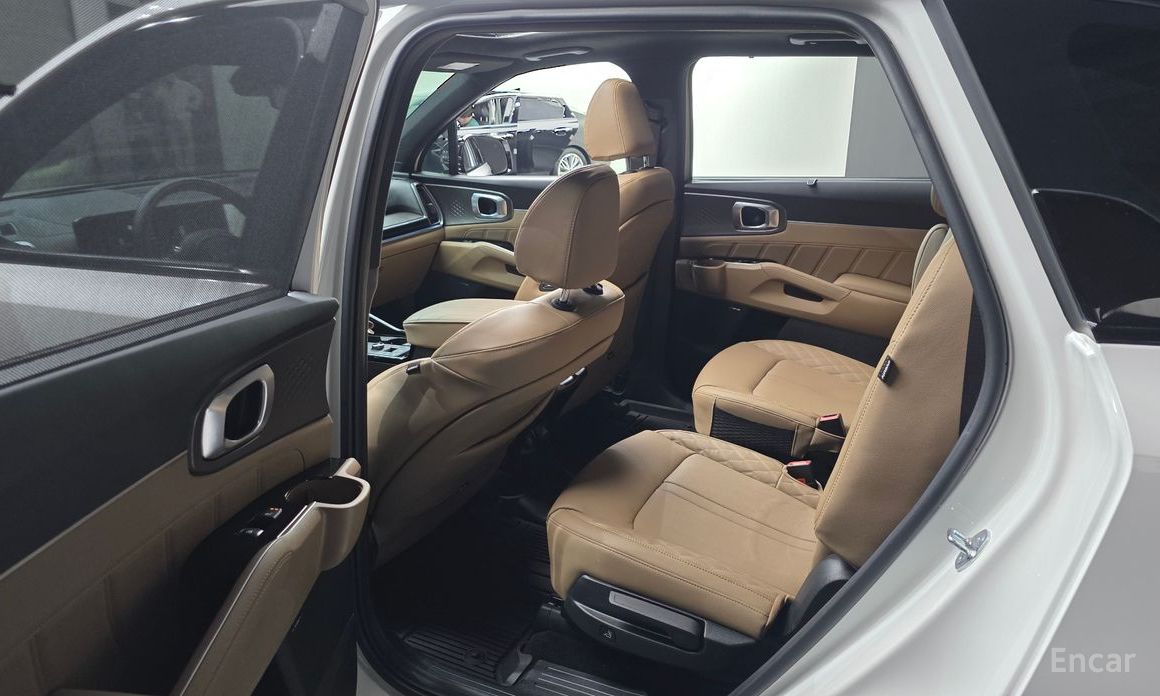 2025 Kia Sorento IV Рестайлинг HEV 1.6 2WD Gravity с пробегом 8 875 км