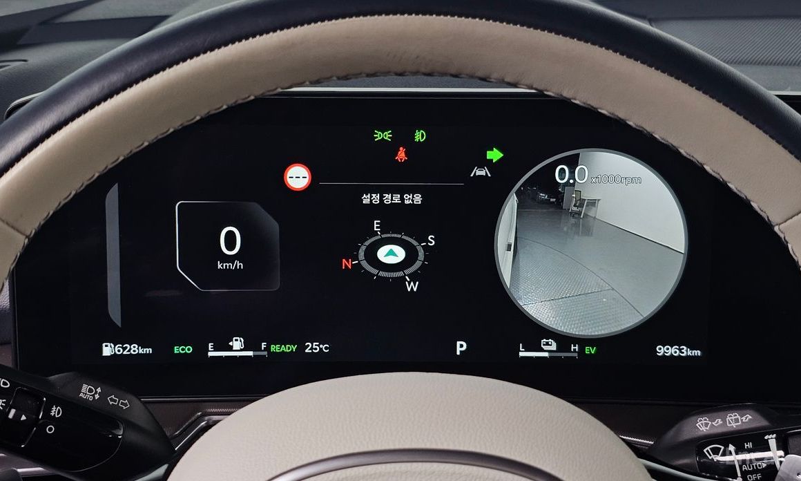 2025 Kia Sorento IV Рестайлинг HEV 1.6 2WD Signature с пробегом 9 963 км