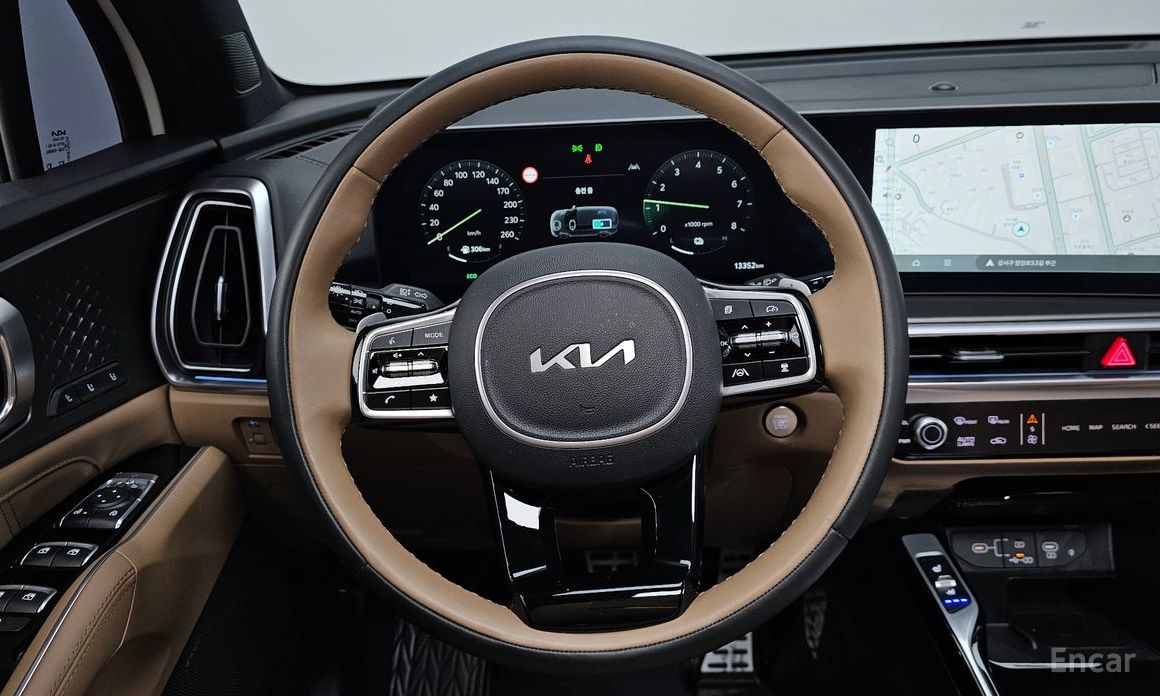 2024 Kia Sorento IV Рестайлинг HEV 1.6 2WD Gravity с пробегом 13 352 км