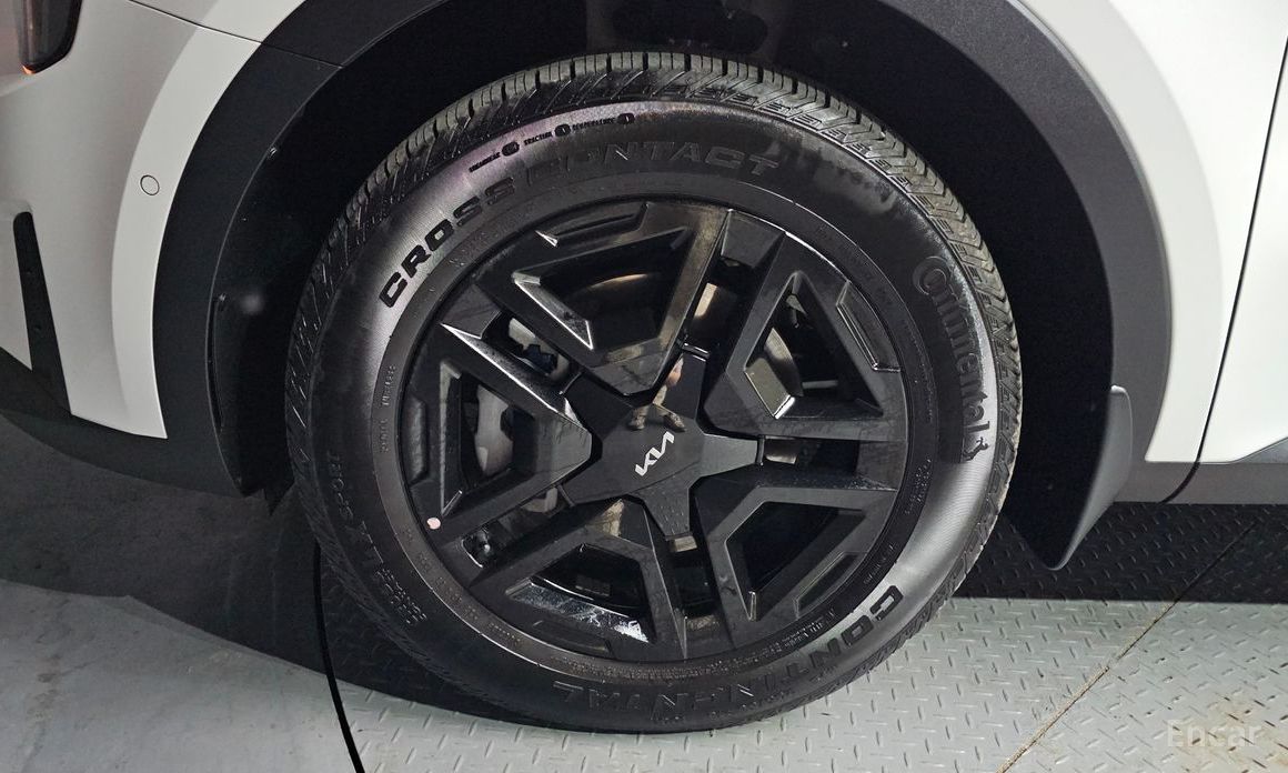 2024 Kia Sorento IV Рестайлинг HEV 1.6 2WD Gravity с пробегом 17 418 км