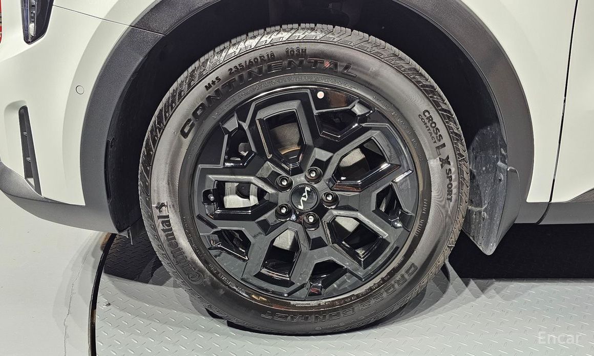 2023 Kia Sorento IV Рестайлинг HEV 1.6 2WD Signature с пробегом 14 584 км