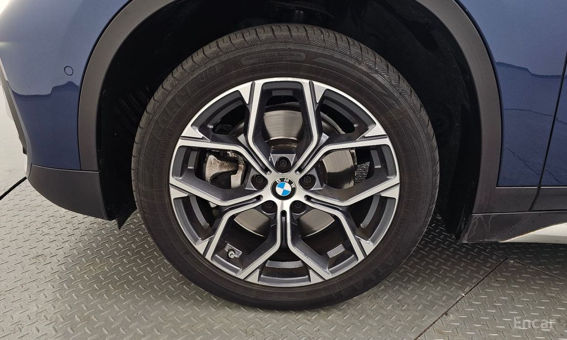 2021 BMW X1 II (F48) Рестайлинг xDrive 20i xLine с пробегом 77 528 км