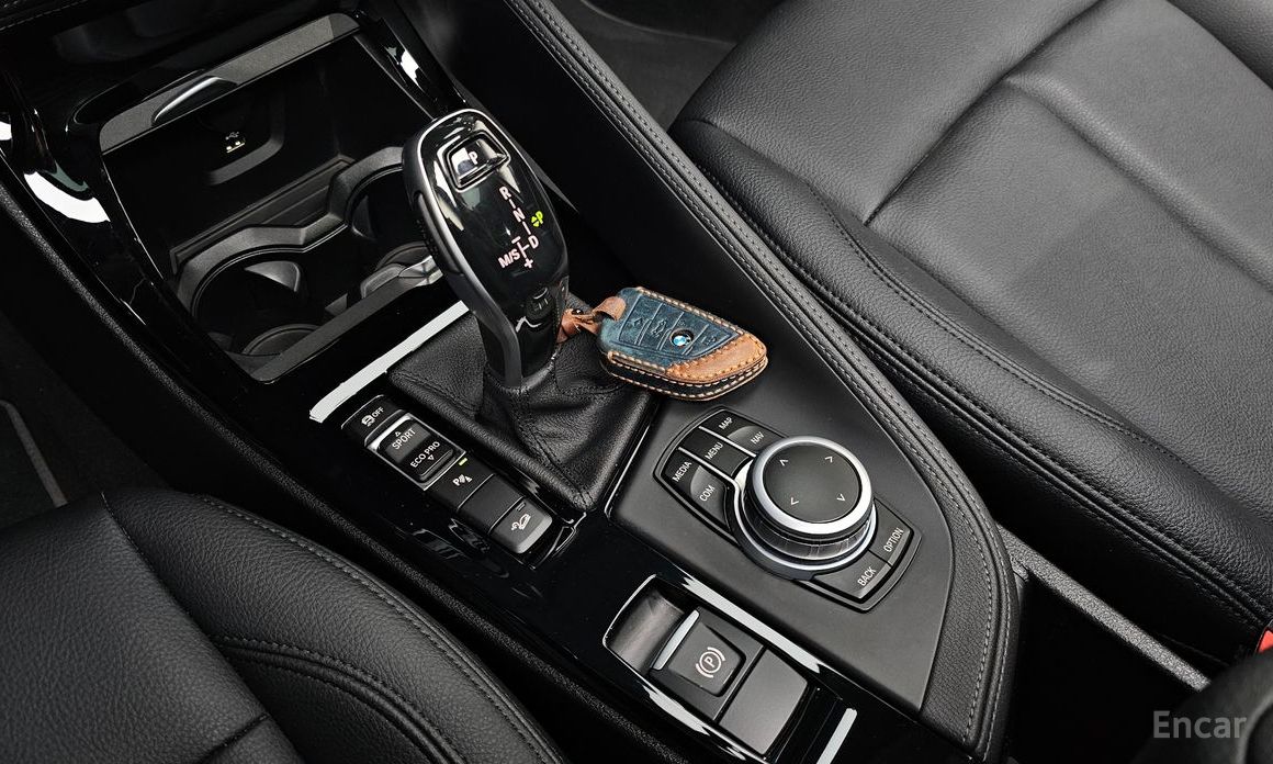 2021 BMW X1 II (F48) Рестайлинг xDrive 20i xLine с пробегом 77 528 км