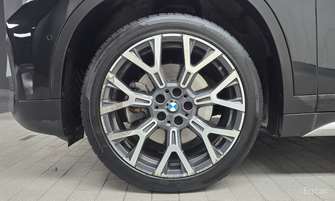 2022 BMW X1 II (F48) Рестайлинг xDrive 20i xLine с пробегом 61 885 км