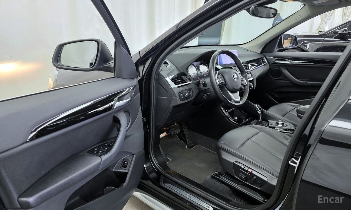 2022 BMW X1 II (F48) Рестайлинг xDrive 20i xLine с пробегом 59 595 км