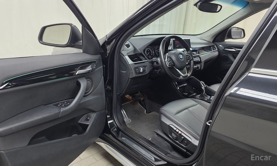 2022 BMW X1 II (F48) Рестайлинг xDrive 20i xLine с пробегом 66 811 км