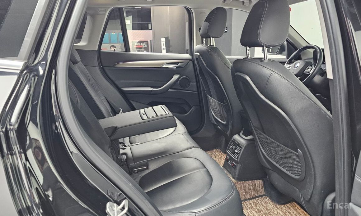 2020 BMW X1 II (F48) Рестайлинг xDrive 20i xLine с пробегом 72 825 км