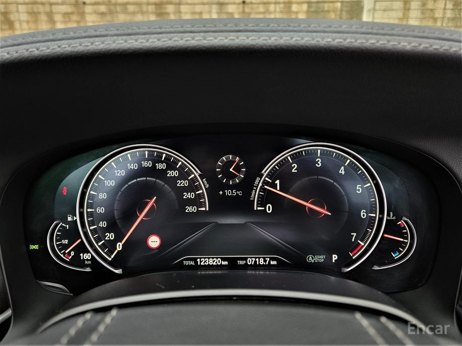 2016 BMW 7 серии VI (G11/G12) Рестайлинг 750Li xDrive Premium с пробегом 123 900 км