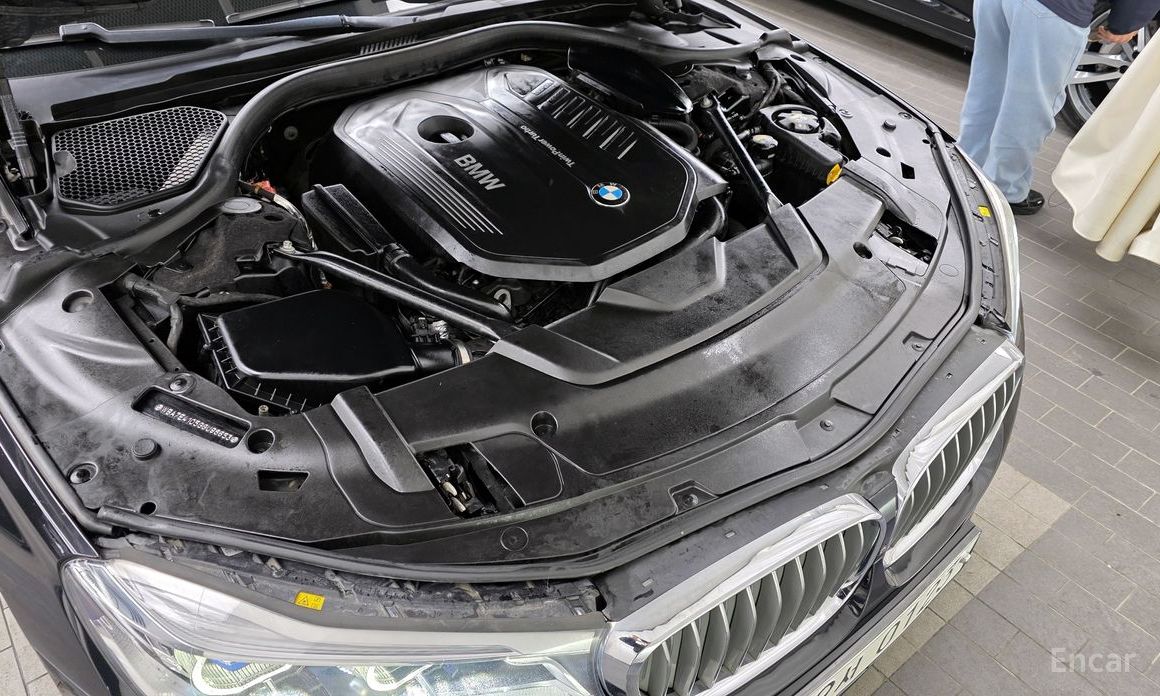 2016 BMW 7 серии VI (G11/G12) Рестайлинг 740Li xDrive с пробегом 147 111 км
