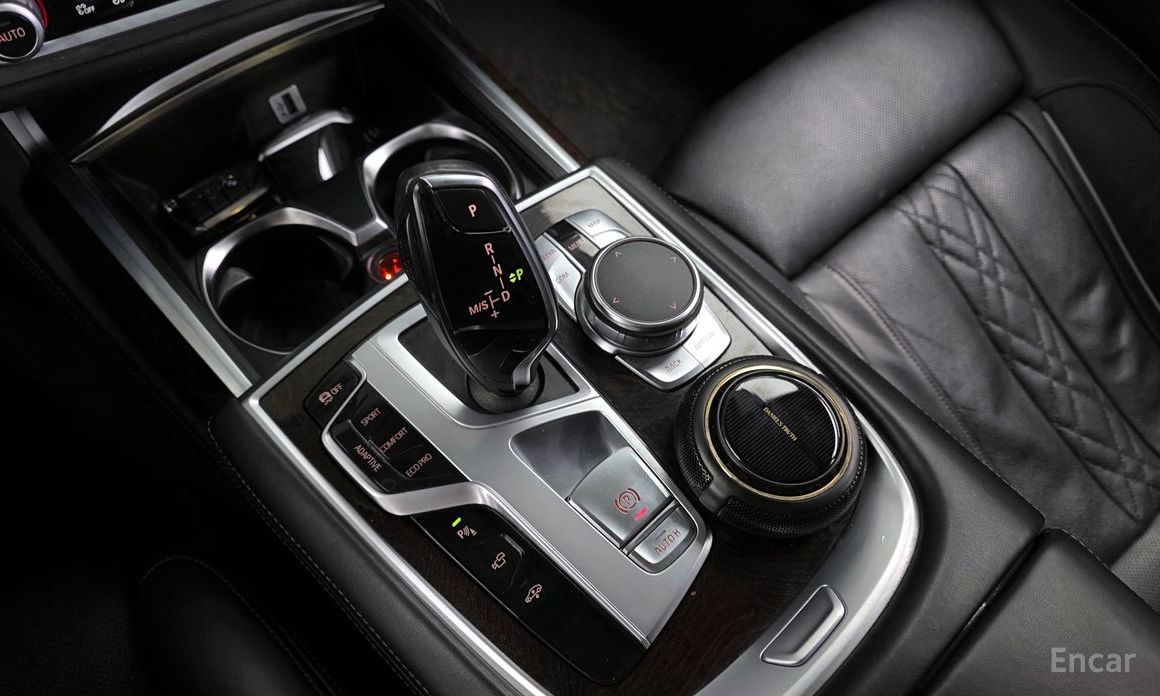 2016 BMW 7 серии VI (G11/G12) Рестайлинг 740Li xDrive с пробегом 147 111 км