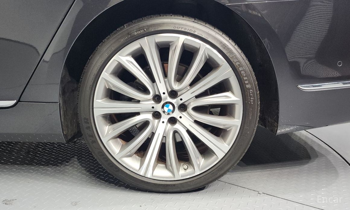 2016 BMW 7 серии VI (G11/G12) Рестайлинг 750Li xDrive Premium с пробегом 133 749 км