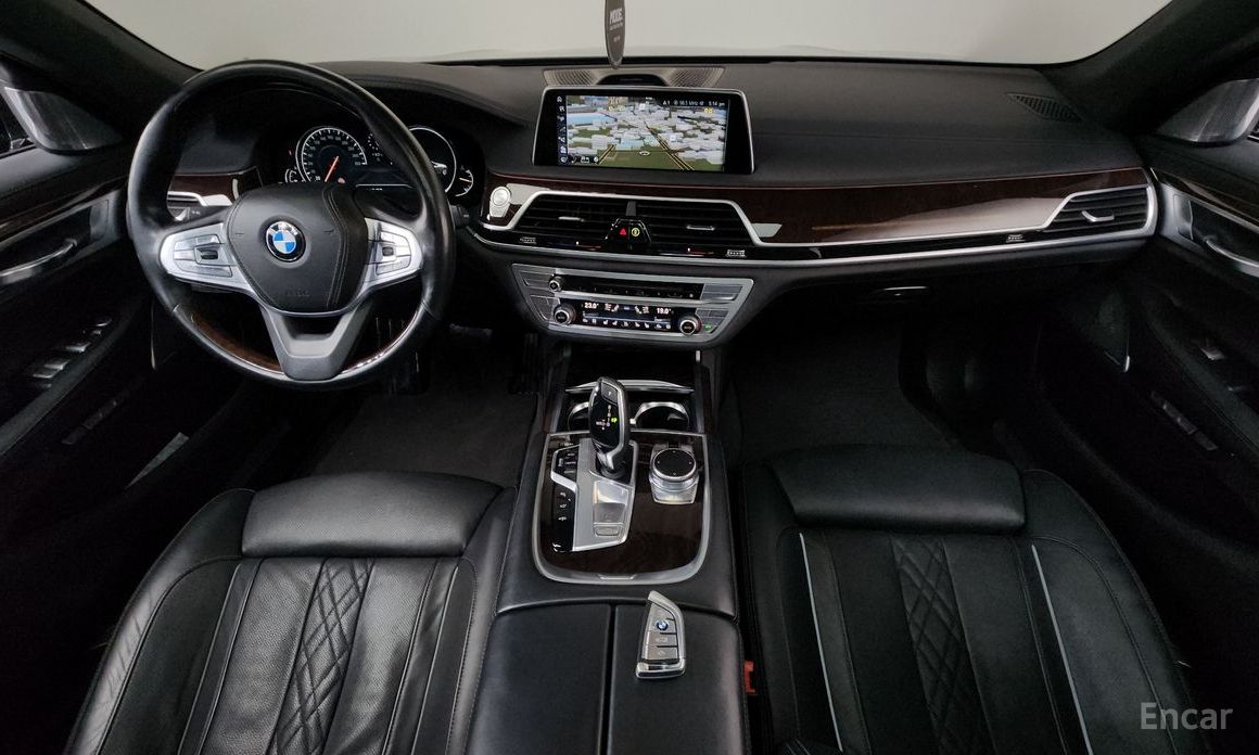 2016 BMW 7 серии VI (G11/G12) Рестайлинг 750Li xDrive с пробегом 106 410 км