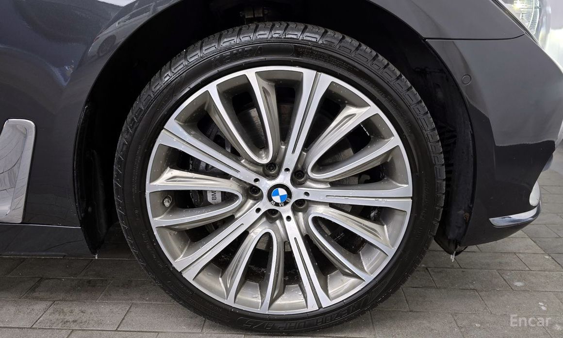 2016 BMW 7 серии VI (G11/G12) Рестайлинг 750Li xDrive Premium с пробегом 129 453 км