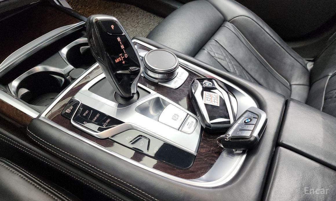 2016 BMW 7 серии VI (G11/G12) Рестайлинг 750Li xDrive Premium с пробегом 133 749 км