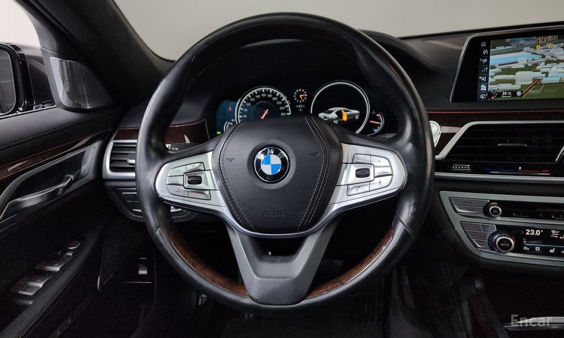2016 BMW 7 серии VI (G11/G12) Рестайлинг 750Li xDrive с пробегом 106 410 км