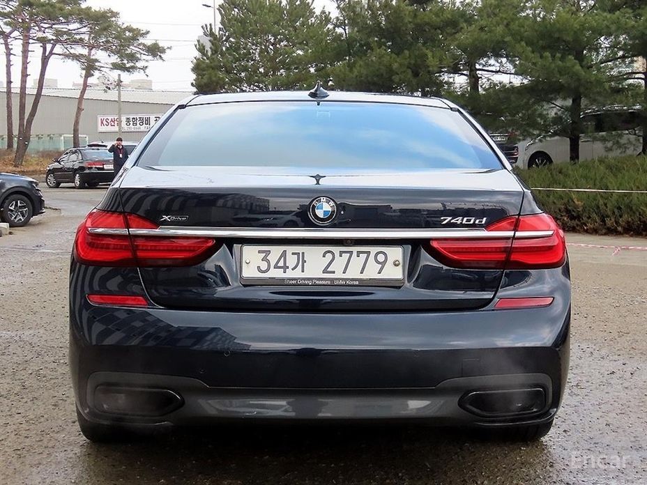 2017 BMW 7 серии VI (G11/G12) Рестайлинг 740d xDrive M Sport с пробегом 121 177 км