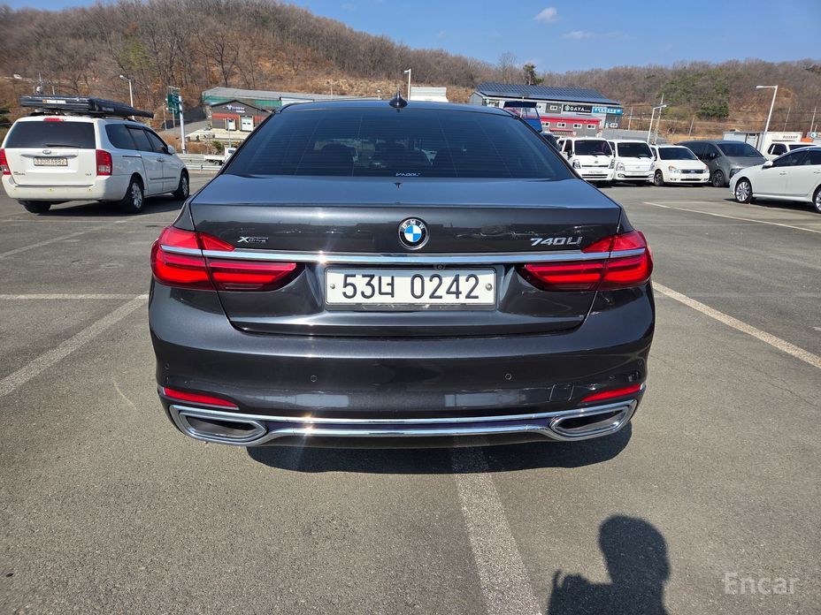 2016 BMW 7 серии VI (G11/G12) Рестайлинг 740Li xDrive с пробегом 136 088 км