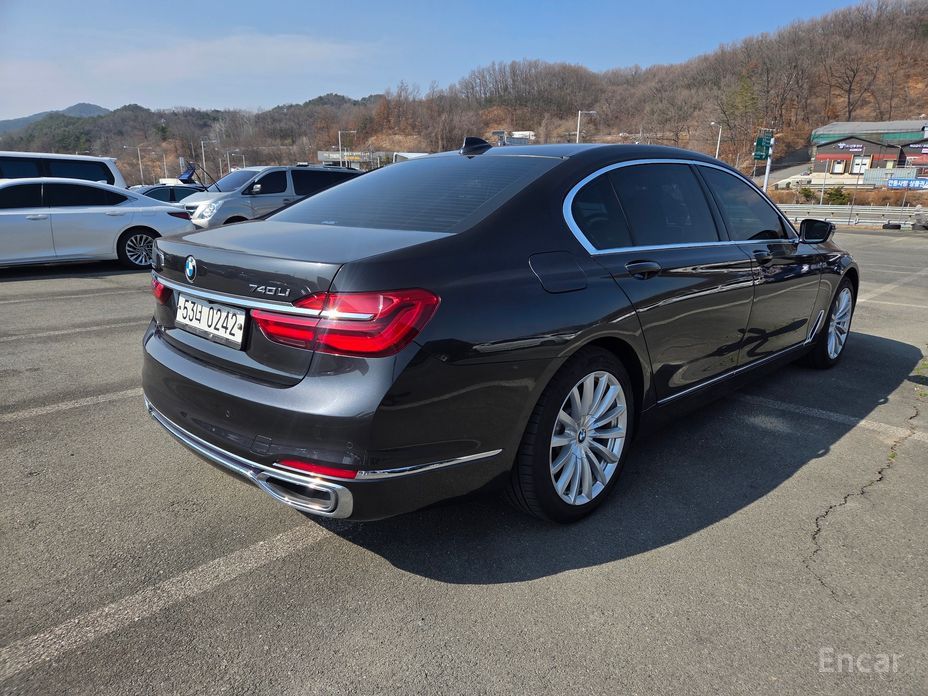 2016 BMW 7 серии VI (G11/G12) Рестайлинг 740Li xDrive с пробегом 136 088 км