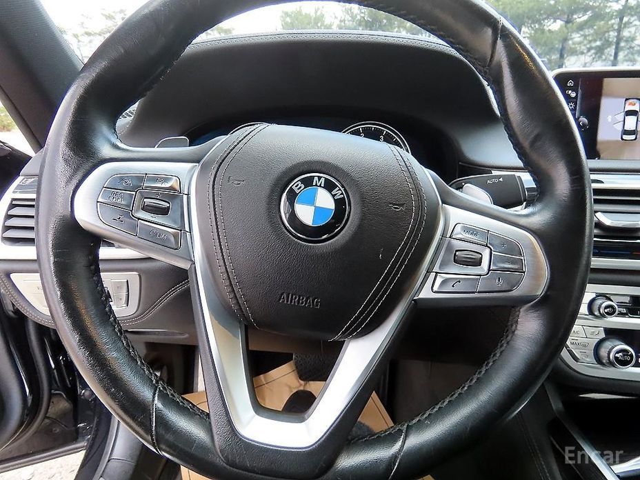 2017 BMW 7 серии VI (G11/G12) Рестайлинг 740d xDrive M Sport с пробегом 121 177 км