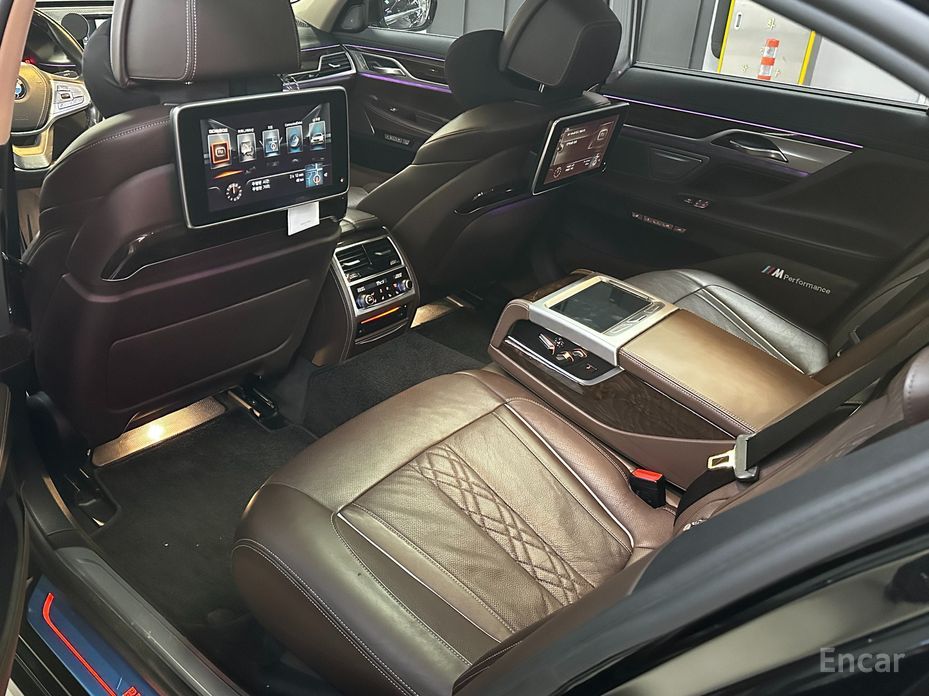 2016 BMW 7 серии VI (G11/G12) Рестайлинг 740Li xDrive с пробегом 131 795 км