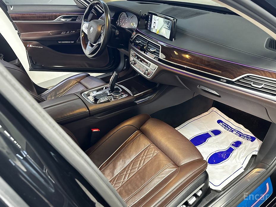 2016 BMW 7 серии VI (G11/G12) Рестайлинг 740Li xDrive с пробегом 131 795 км