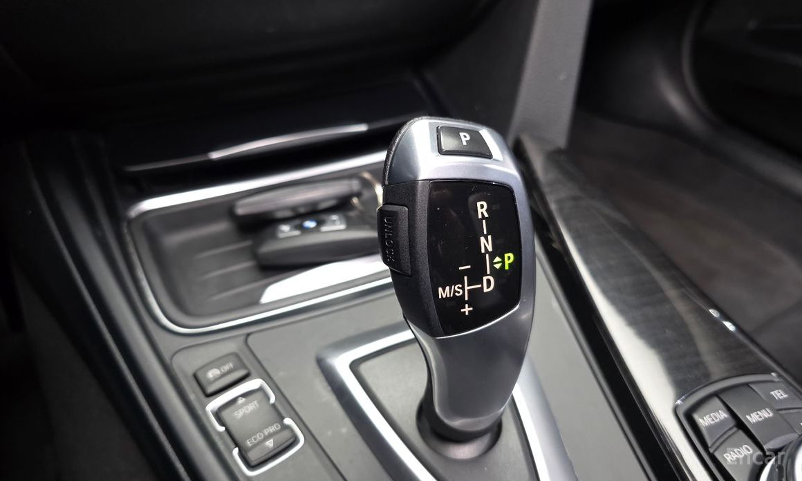 2015 BMW 3 серии VI (F3x) Рестайлинг 320i с пробегом 116 091 км
