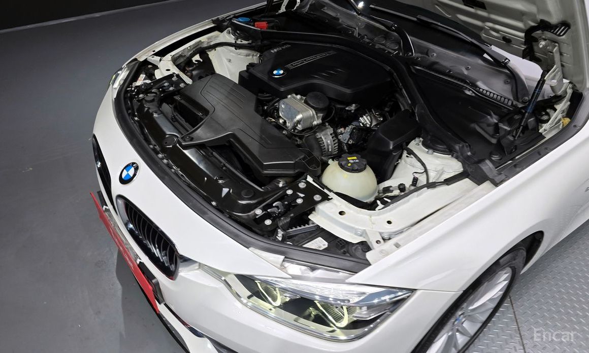 2017 BMW 3 серии VI (F3x) Рестайлинг 320i Luxury с пробегом 122 547 км