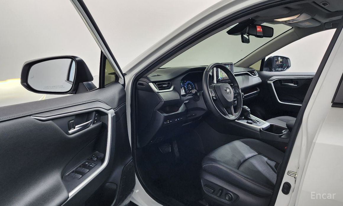 2023 Toyota RAV4 V (XA50) 2,5 4WD Hybrid LTD с пробегом 28 134 км