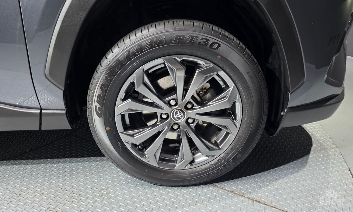 2023 Toyota RAV4 V (XA50) 2,5 4WD Hybrid LTD с пробегом 38 523 км