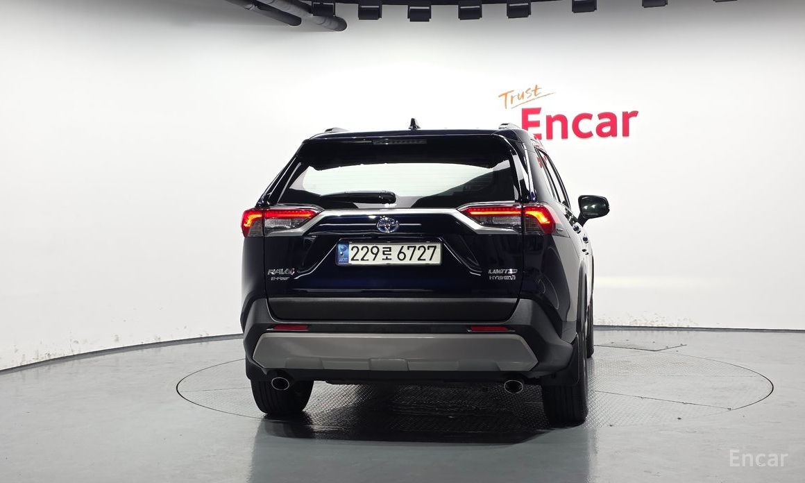 2023 Toyota RAV4 V (XA50) 2,5 4WD Hybrid LTD с пробегом 43 149 км