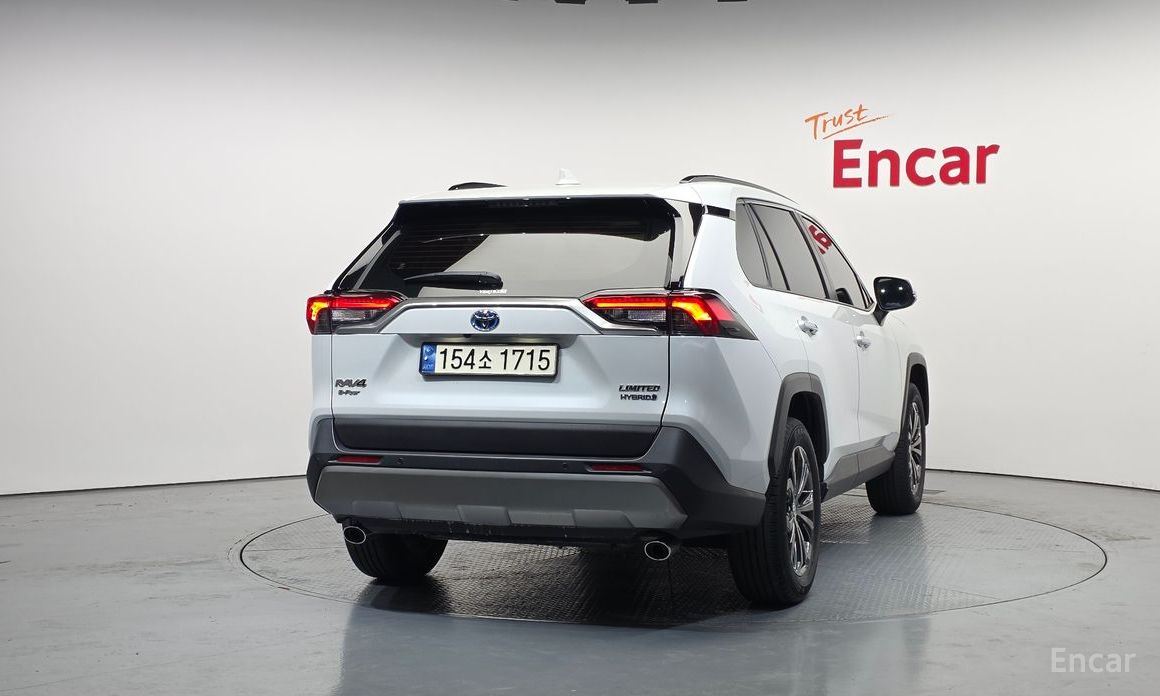2023 Toyota RAV4 V (XA50) 2,5 4WD Hybrid LTD с пробегом 17 500 км