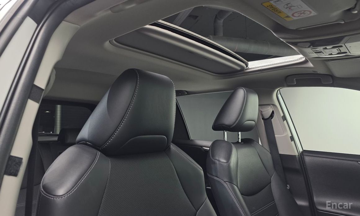 2023 Toyota RAV4 V (XA50) 2,5 4WD Hybrid LTD с пробегом 89 915 км