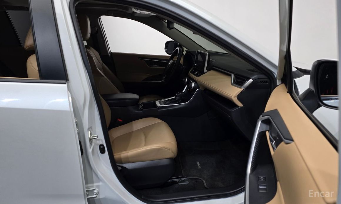 2023 Toyota RAV4 V (XA50) 2.5 2WD Hybrid XLE с пробегом 43 181 км