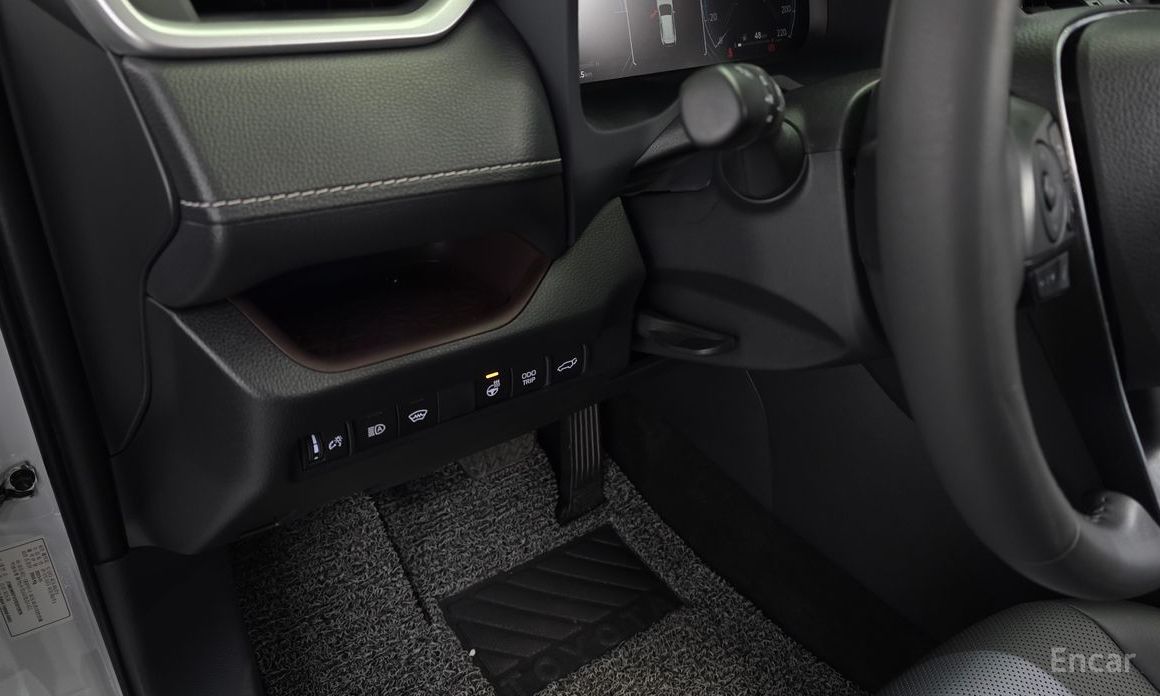 2023 Toyota RAV4 V (XA50) 2,5 4WD Hybrid LTD с пробегом 17 500 км
