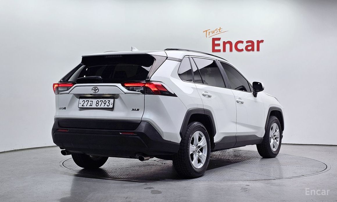 2019 Toyota RAV4 V (XA50) 2.5 2WD с пробегом 84 768 км