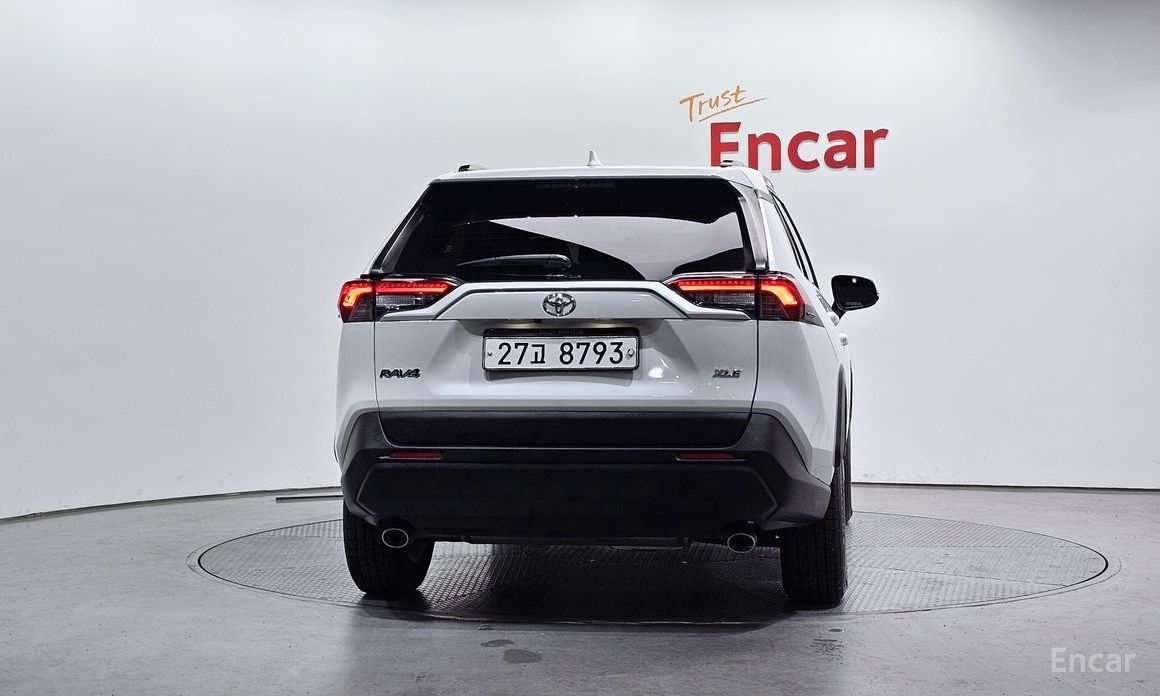 2019 Toyota RAV4 V (XA50) 2.5 2WD с пробегом 84 768 км