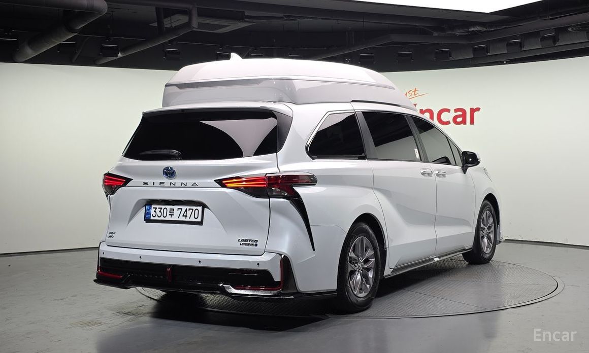 2023 Toyota Sienna IV 2.5 Hybrid AWD с пробегом 20 948 км
