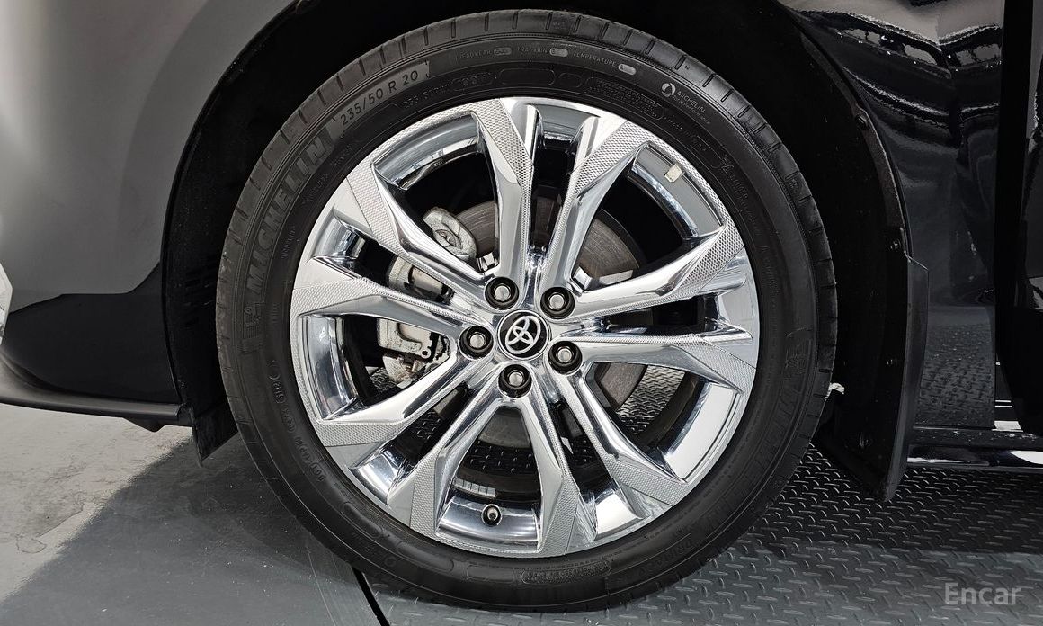 2023 Toyota Sienna IV 2.5 Hybrid 2WD с пробегом 28 552 км