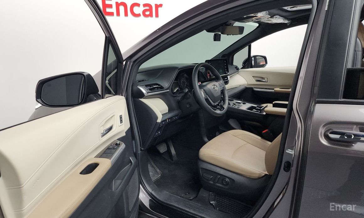2023 Toyota Sienna IV 2.5 Hybrid AWD с пробегом 73 551 км