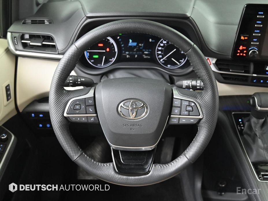 2021 Toyota Sienna IV 2.5 Hybrid 2WD с пробегом 38 000 км