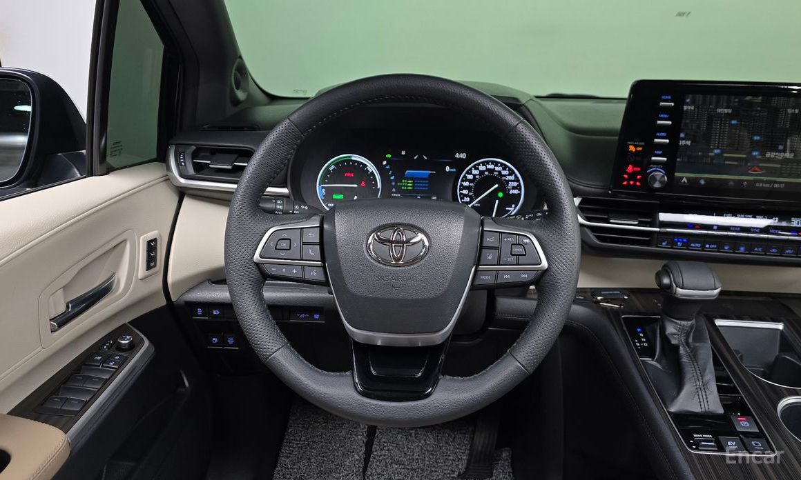 2022 Toyota Sienna IV 2.5 Hybrid 2WD с пробегом 70 164 км