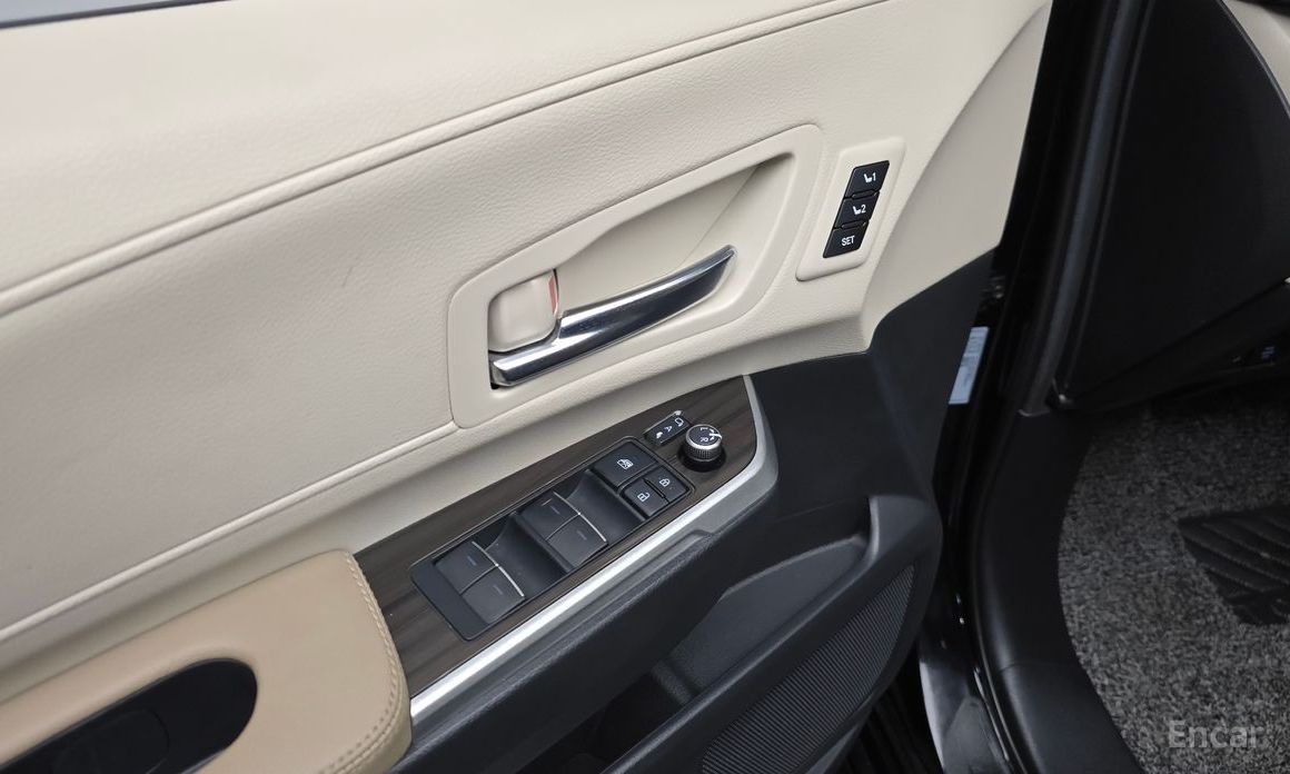 2022 Toyota Sienna IV 2.5 Hybrid 2WD с пробегом 70 164 км