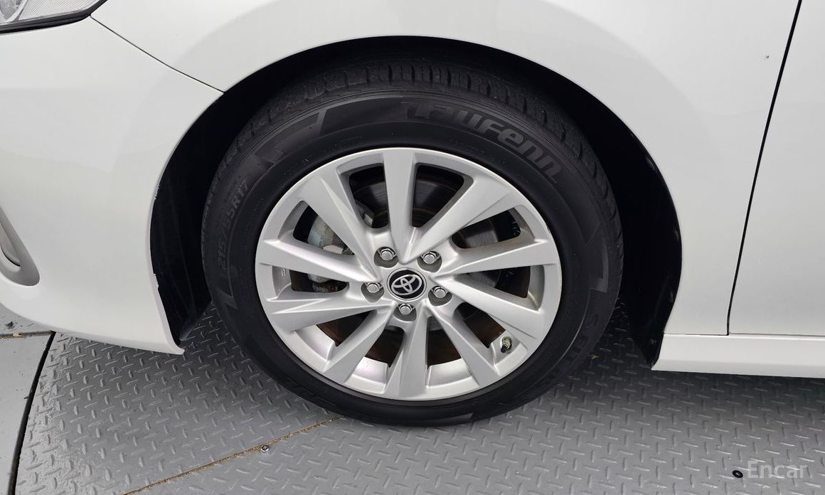 2022 Toyota Camry VIII (XV70) Рестайлинг 2.5 LE Hybrid с пробегом 119 708 км