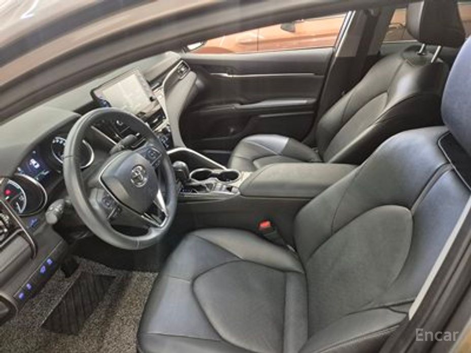 2023 Toyota Camry VIII (XV70) Рестайлинг 2.5 XLE Hybrid с пробегом 41 500 км