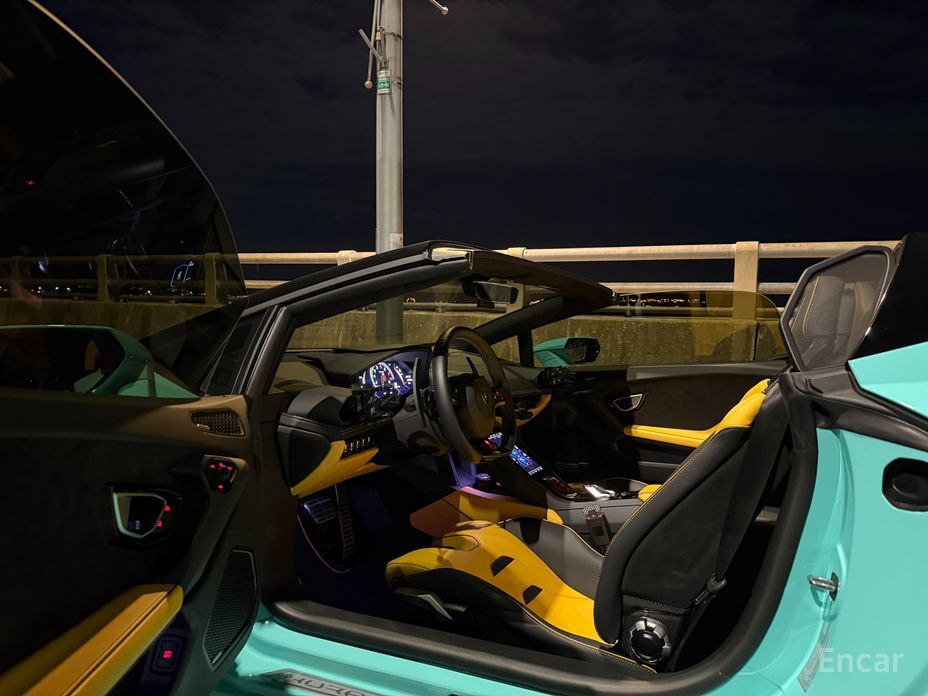 2023 Lamborghini Huracán I Рестайлинг LP640-4 EVO Spyder с пробегом 9 300 км
