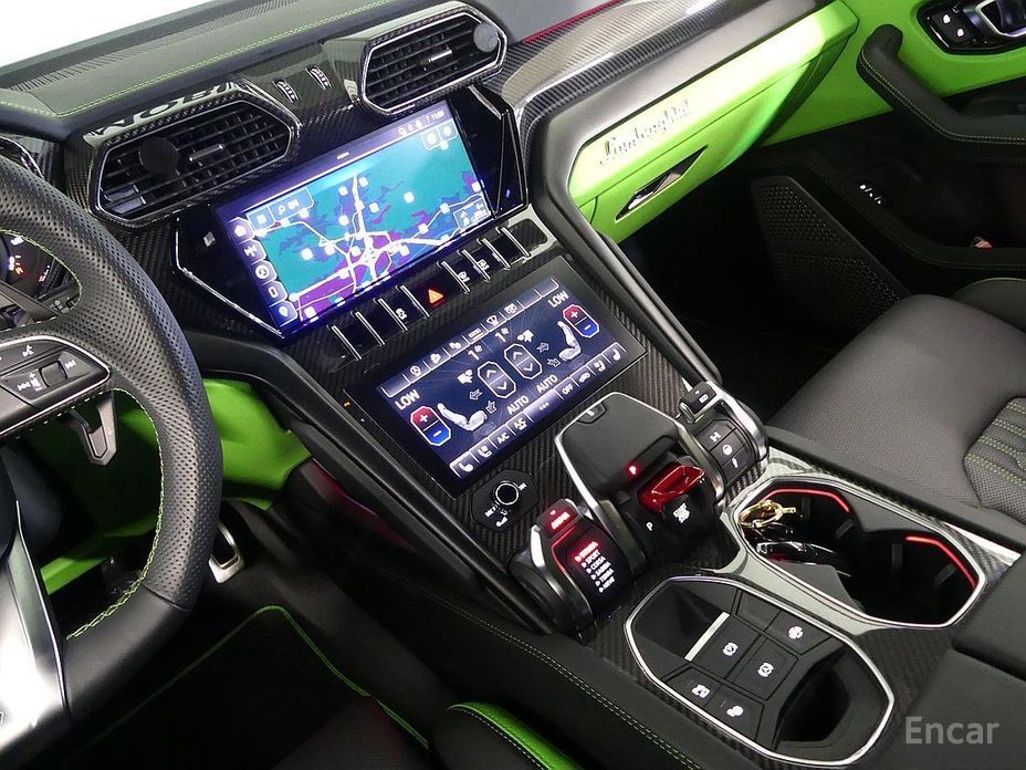 2024 Lamborghini Urus I Рестайлинг 4.0 V8 S с пробегом 9 000 км