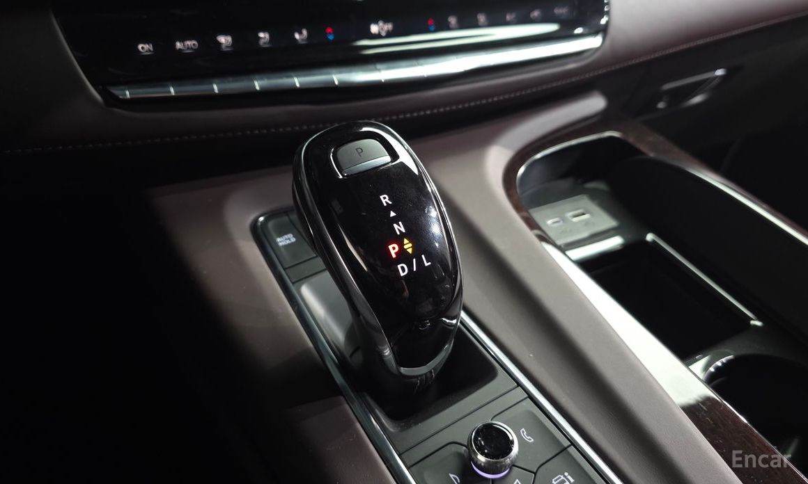 2023 Cadillac Escalade V 6.2 ESV ESV Sports Platinum с пробегом 26 531 км