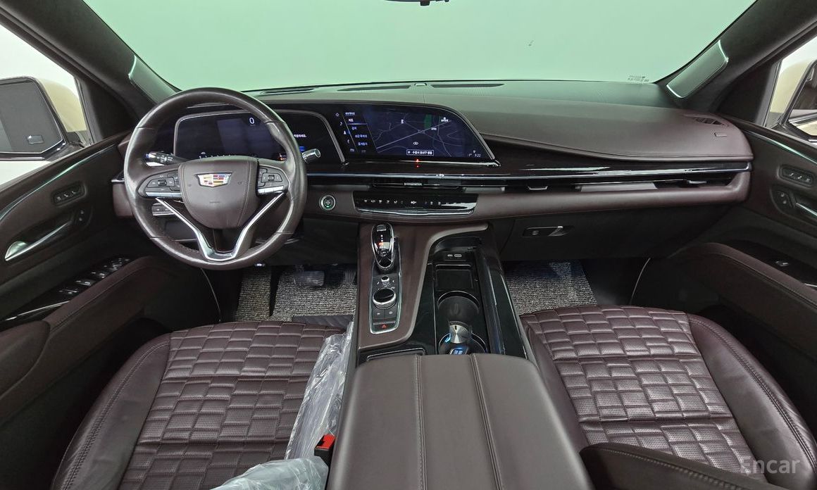 2022 Cadillac Escalade V 6.2 Premium Luxury Platinum с пробегом 77 336 км